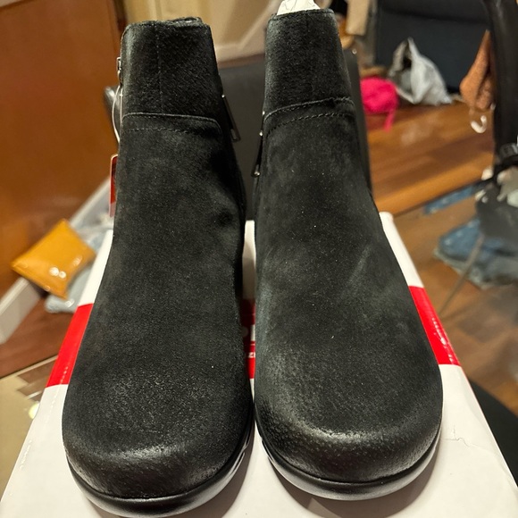 Shoes - Propet Waverly is Black Suede Women’s Shortie Boots size 11 BNIB